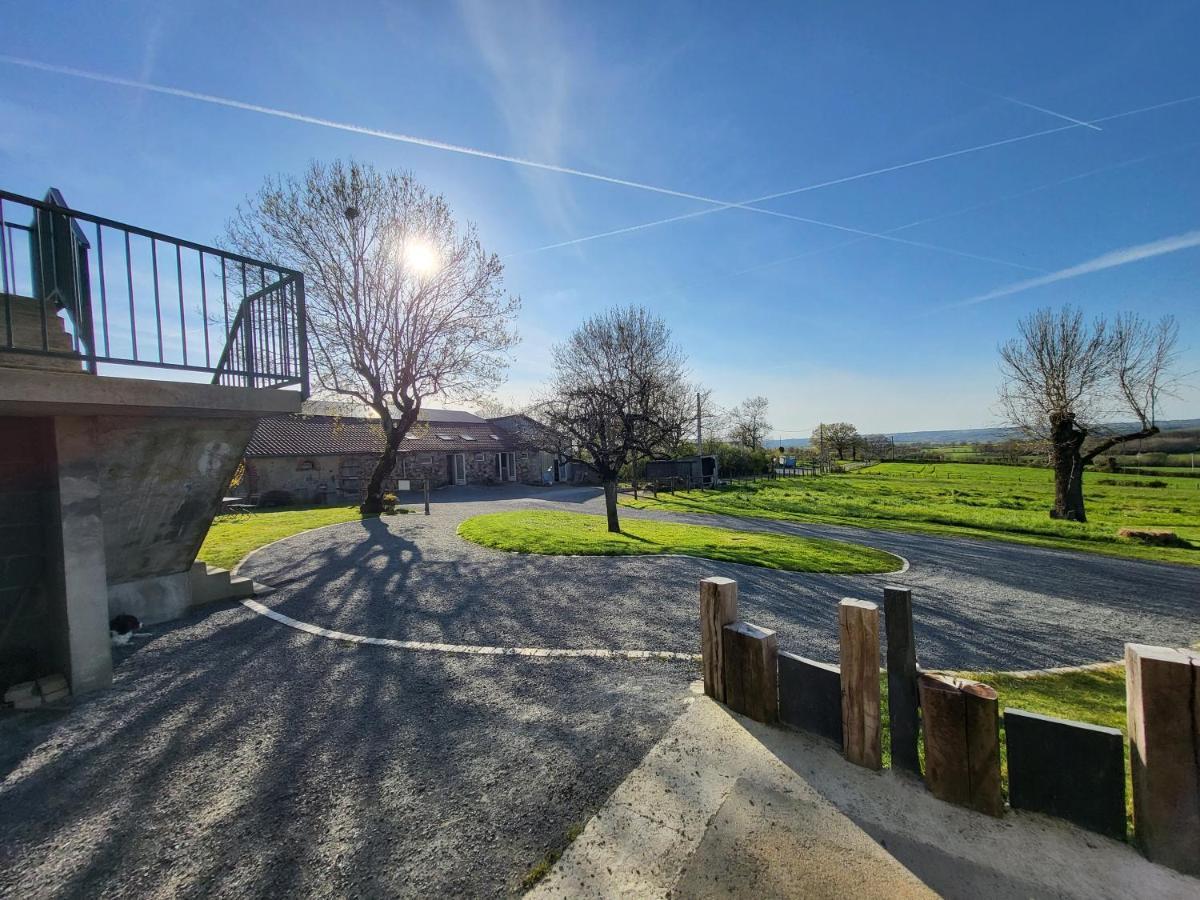 Le Logis Des Chons A La Campagne A Saint Hilaire Du Bois - Lys Haut Layon Le Plessis  Exterior foto